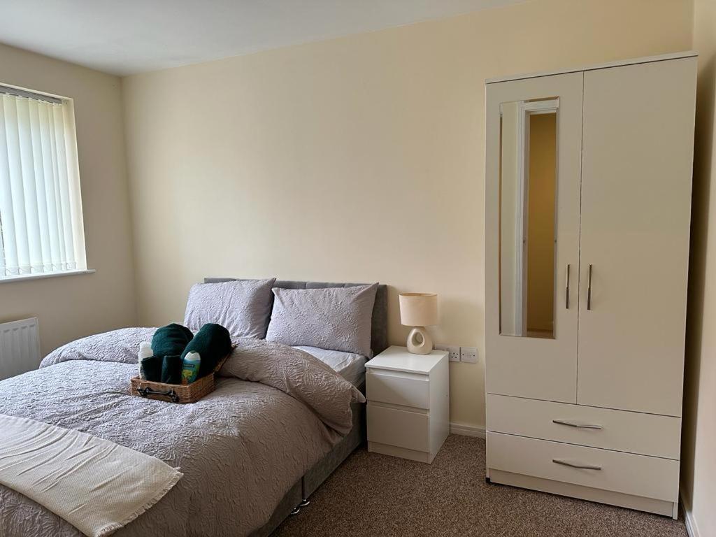 Rooms 7 Minutes From Etihad Манчестер Экстерьер фото
